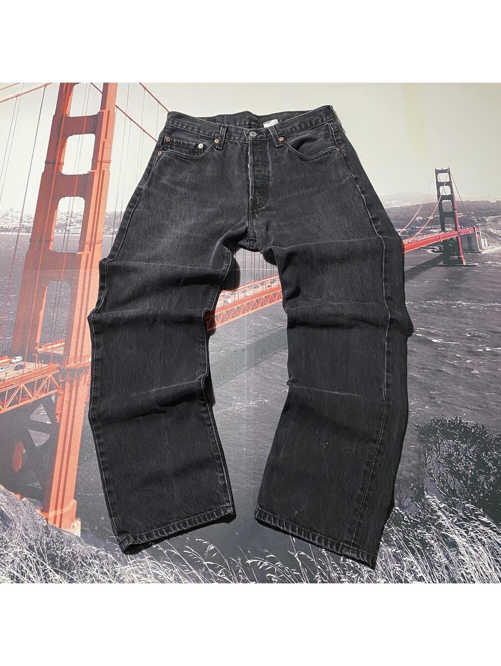 Levi's 501 Jeans Men's Size 32x30 Black Denim Button Fly Straight Leg Made 0208